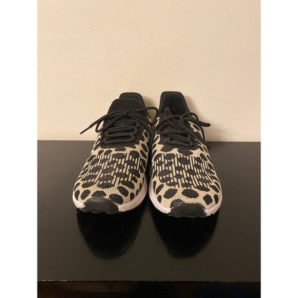 Polka Dot Sneakers - Picture 2 of 7